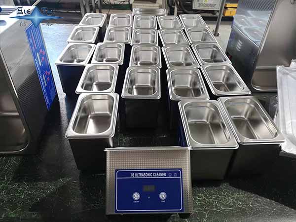 什么是小型超聲波清洗機(jī)呢?它的用途是什么? 小型超聲波清洗機(jī)